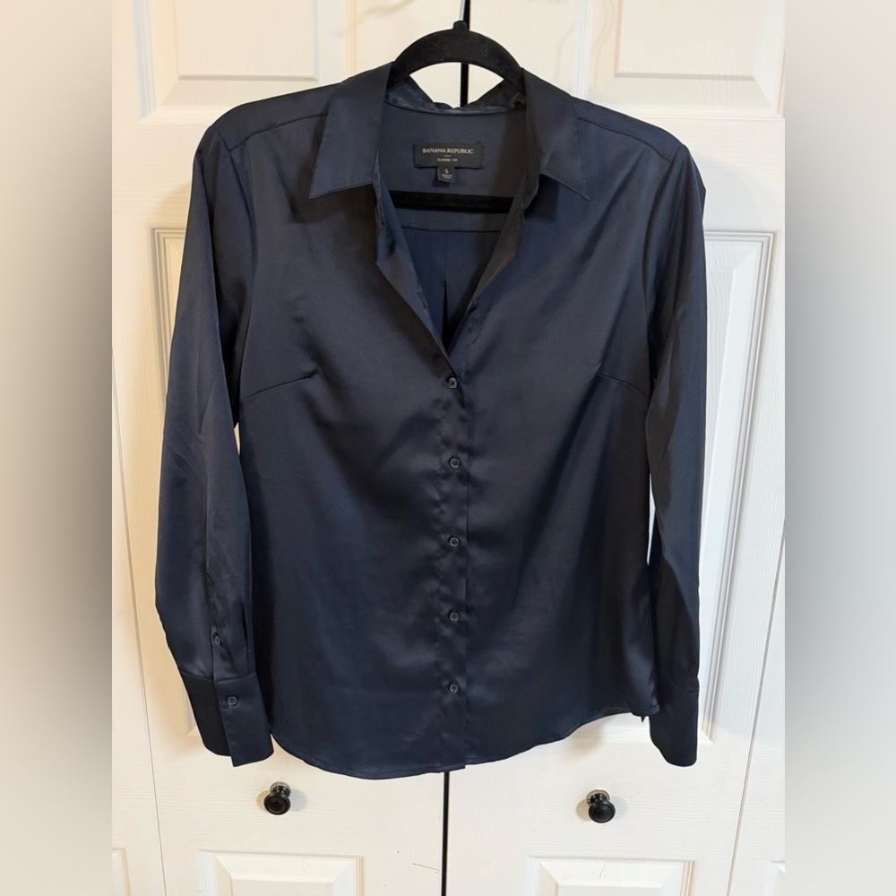 Banana Republic classic button down size S